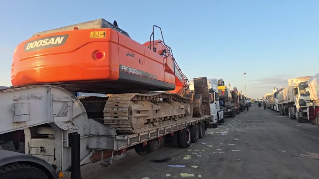 Enkaz Kaldırma Için Gazze’ye Ağır Iş Makineleri Ve Ekipmanlar Getirildi1
