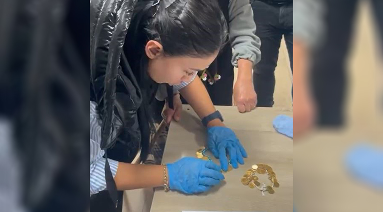 İstanbul’da Şok Eden Dilencilik Vakası Üzerinden 67 Çeyrek Altın Çıktı 1