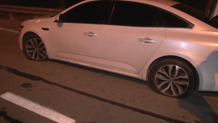 İstanbul’da Yerinden Çıkan Genleşme Derzi Araçların Lastiklerini Patlattı1