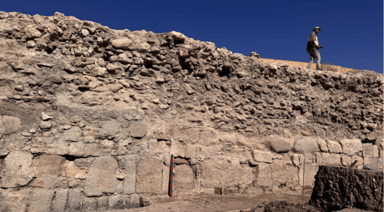 Konya'nın Selçuklu Dönemi Kale Kapılarından Birinin Temeli Ortaya Çıkarıldı1 (6)