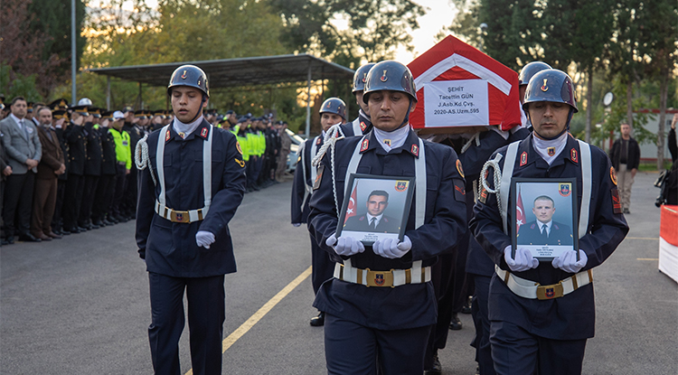 Trafik Kazasında Şehit Olan 2 Jandarma Personeli Için Tören Düzenlendi 1