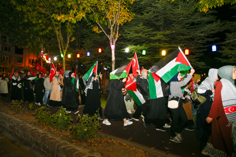 Tüm Yurtta Haydut İsrail'in Küresel Kararlılık Filosu'na Saldırısına Tepki Yağdı1