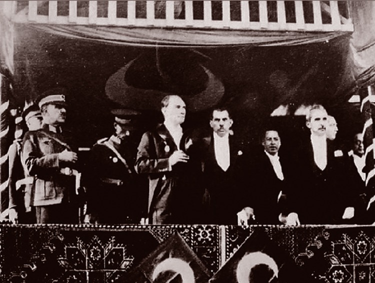 Türkiye Cumhuriyeti 102 Yaşında2