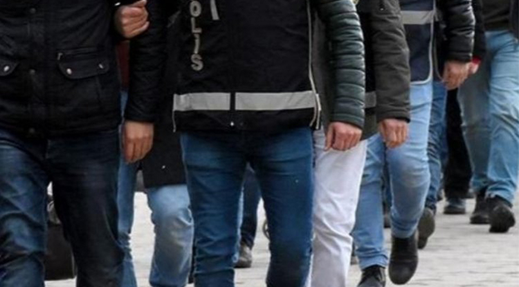 Y E N İ Ç A Ğ I N V E B A S I İ T İ B A R S U İ K A S T L E R İ 3