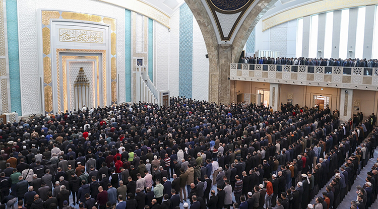 28 Kasım Cuma Namazı Kaçta Kılınacak 28 Kasım 2025 Il Il Cuma Namazı Saatleri 2