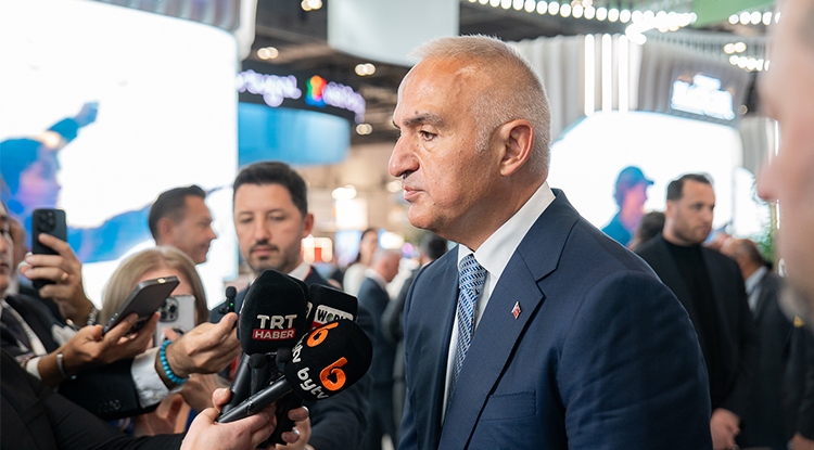 Bakan Ersoy Açıkladı Yılın 9 Ayında 50 Milyar Dolar Turizm Geliri Sağlandı 3