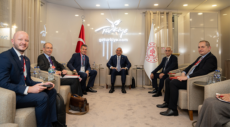 Bakan Ersoy Açıkladı Yılın 9 Ayında 50 Milyar Dolar Turizm Geliri Sağlandı