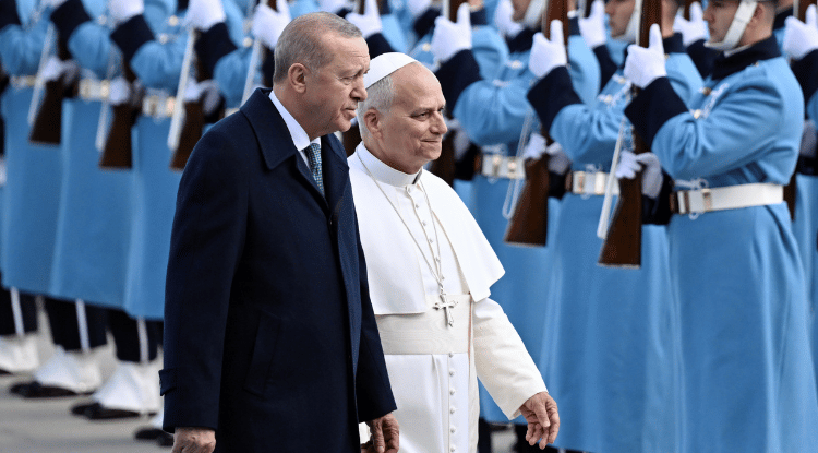Cumhurbaşkanı Erdoğan, Papa 14. Leo'yu Resmi Törenle Karşıladı