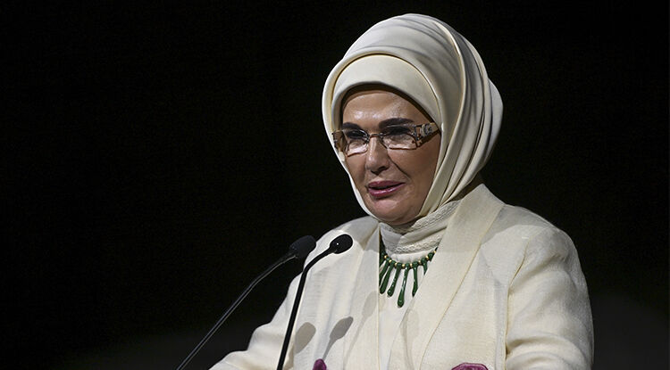 Emine Erdoğan Sof Kumaşındaki Ustalık Onu Dünyaca Tanınan Bir Kumaş Haline Getirmiştir 1