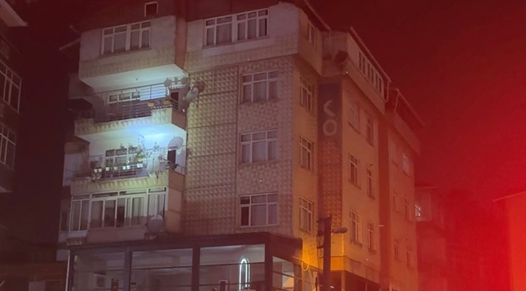 Gebze’de Çöken Apartmanın Yakınındaki 3 Bina Daha Tedbir Amaçlı Tahliye Edildi 1