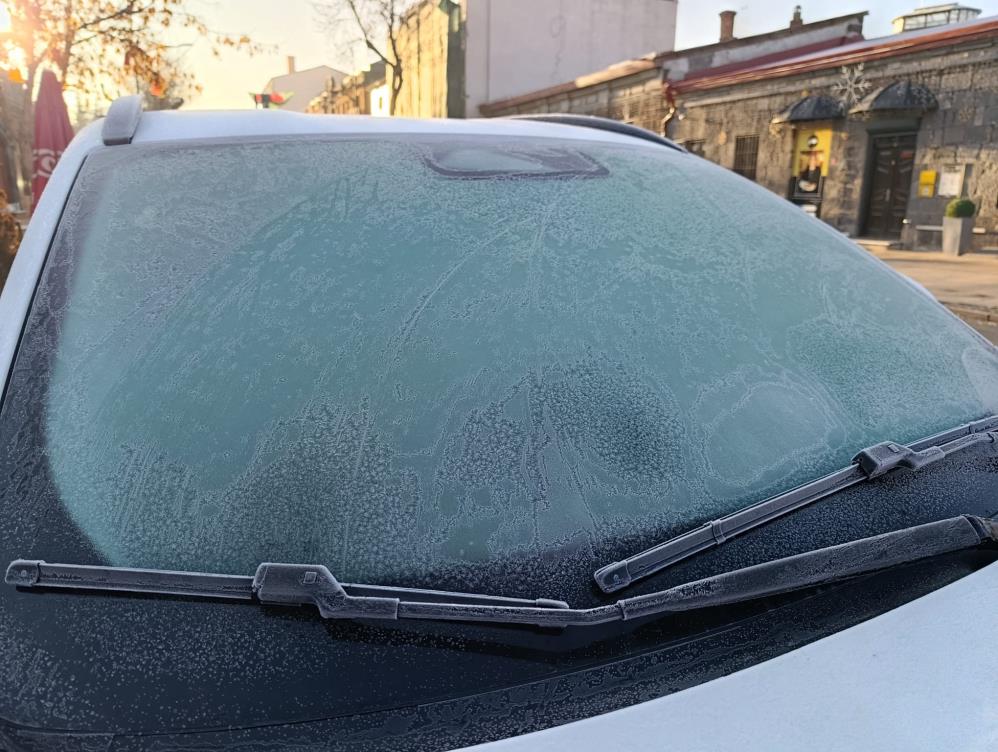 Kars Eksi 13'Ü Gördü Araç Camları Buz Tuttu1