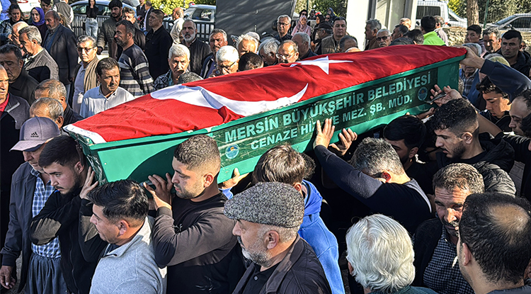 Mersin’de Yürekleri Yakan Olay Doğum Gününde Cenazesi Toprağa Verildi 1