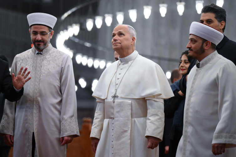 Papa 14. Leo, Sultanahmet Camii'ni Ziyaret Etti1