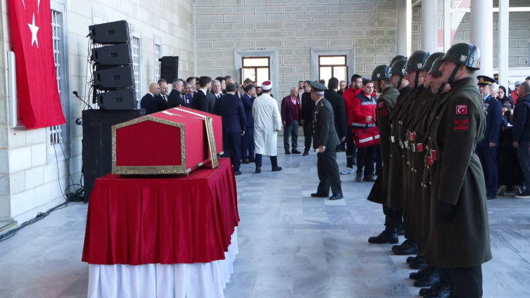 Şehit Hava Pilot Yarbay Gökhan Korkmaz Son Yolculuğuna Uğurlandı2