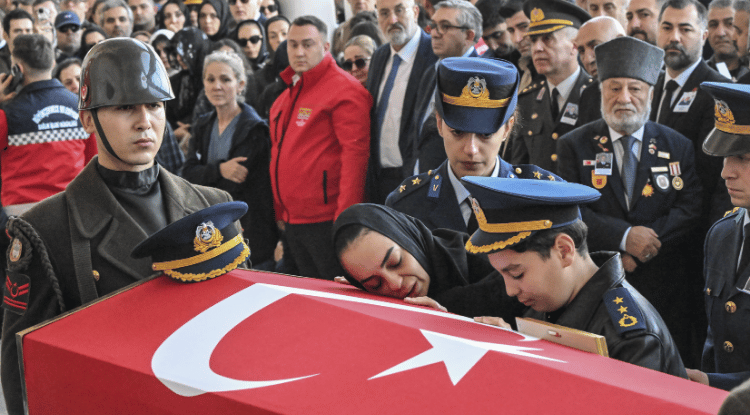 Şehit Hava Pilot Yarbay Gökhan Korkmaz Son Yolculuğuna Uğurlandı3