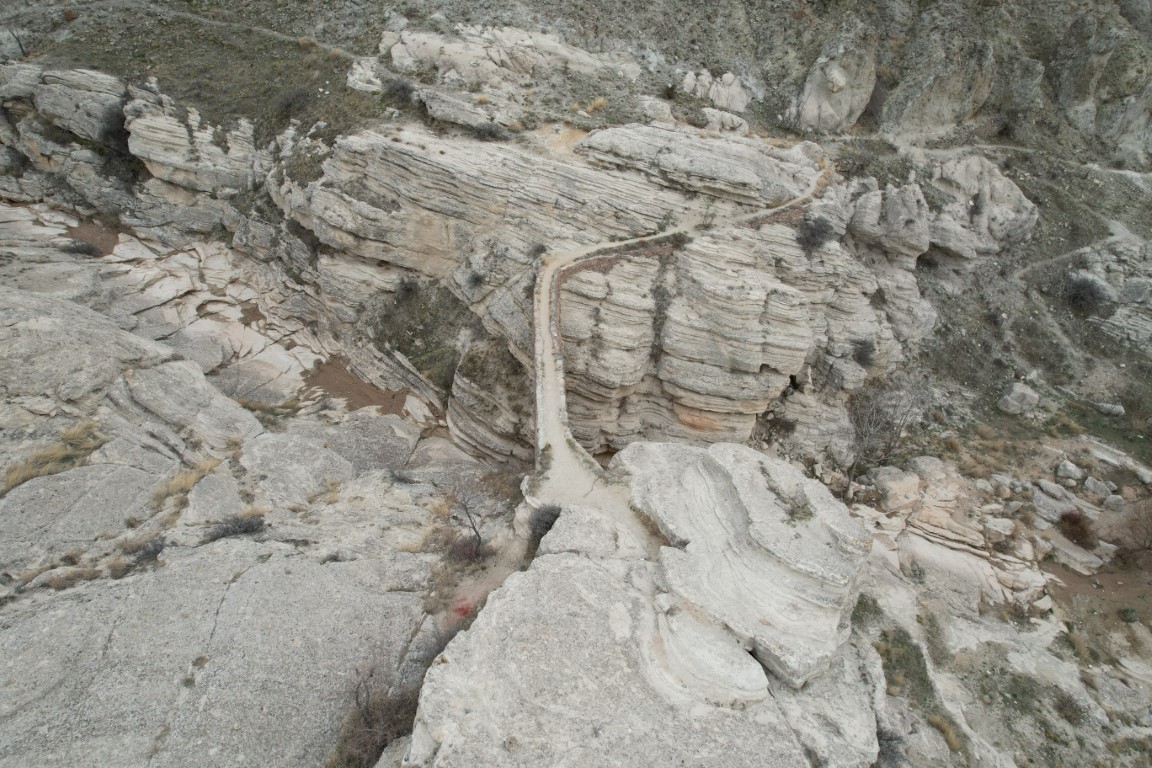 Türkiye'de 2 tane var! Geçmek yürek ister, ürkütücü görüntüsüyle dikkat çekiyor