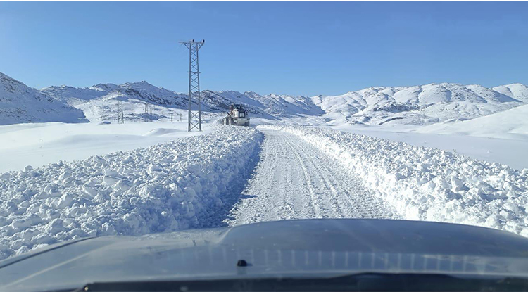 Şırnak Beyaza Büründü Kar Kalınlığı 1 Metreyi Aştı
