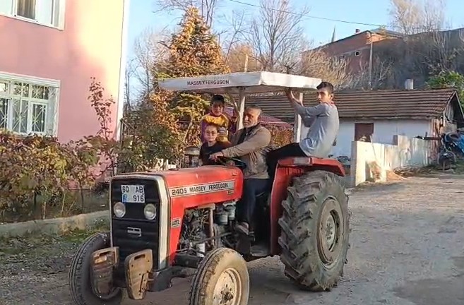 Tarladan Çıkmayan Traktöre İstanbul Boğaz Köprüsü'nde Ceza Yazıldı1