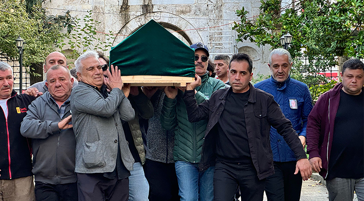 Usta Oyuncu Ahmet Gülhan Son Yolculuğuna Uğurlandı 1