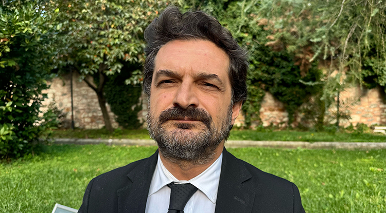 Usta Oyuncu Ahmet Gülhan Son Yolculuğuna Uğurlandı 3