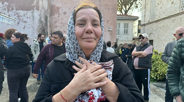 Usta Oyuncu Ahmet Gülhan Son Yolculuğuna Uğurlandı 6