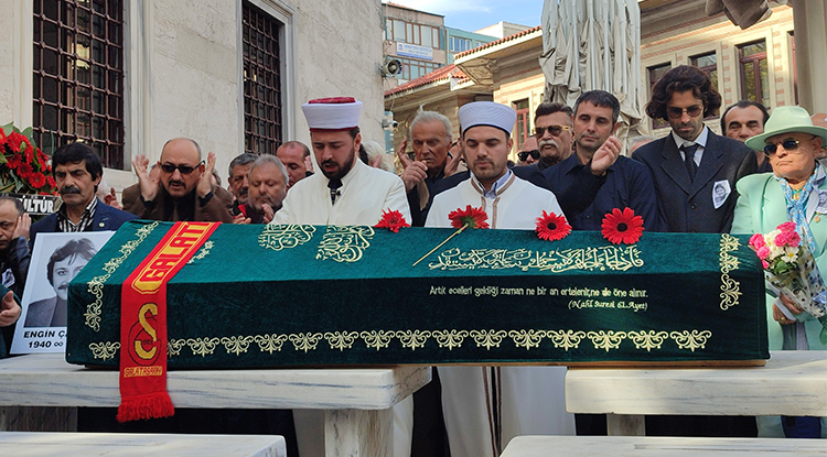 Usta Oyuncu Engin Çağlar, Son Yolculuğuna Uğurlandı 2