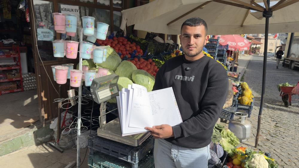 Veresiye Defterini Kapattı