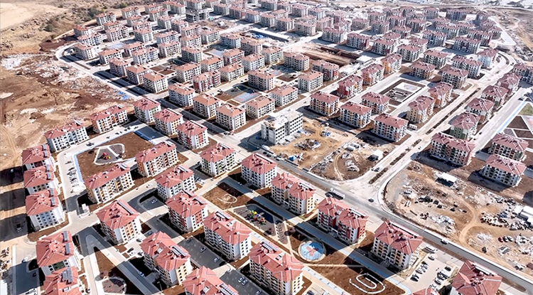 A D I Y A M A N T O K İ K U R A Ç E K İ M İ C A N L I İ Z L E