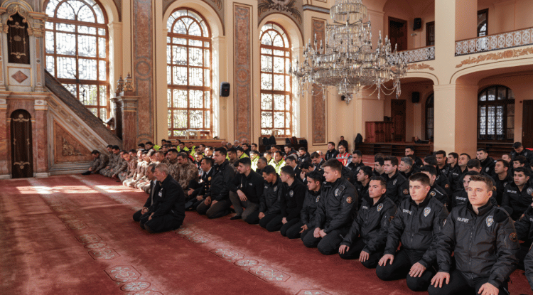 Beşiktaş'ta 2016 Yılındaki Terör Saldırısında Şehit Olanlar Anıldı3