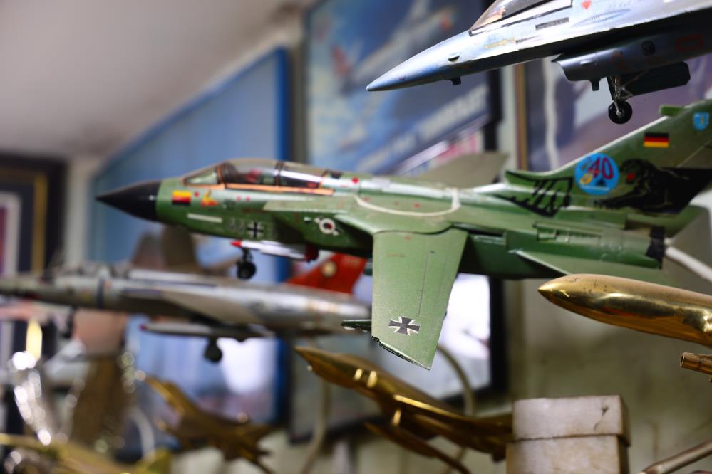 Çocukluk Hayali Pilotluktu, 60 Yıldır 300'E Yakın Uçak Maketi Topladı1