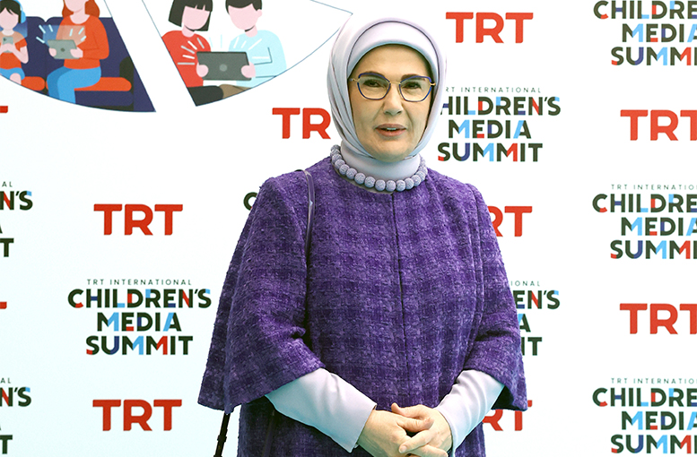 Emine Erdoğan Dijital Dönüşümün Olumsuz Etkilerine Karşı Bizi Koruyacak Olan Güçlü Ailelerdir 1