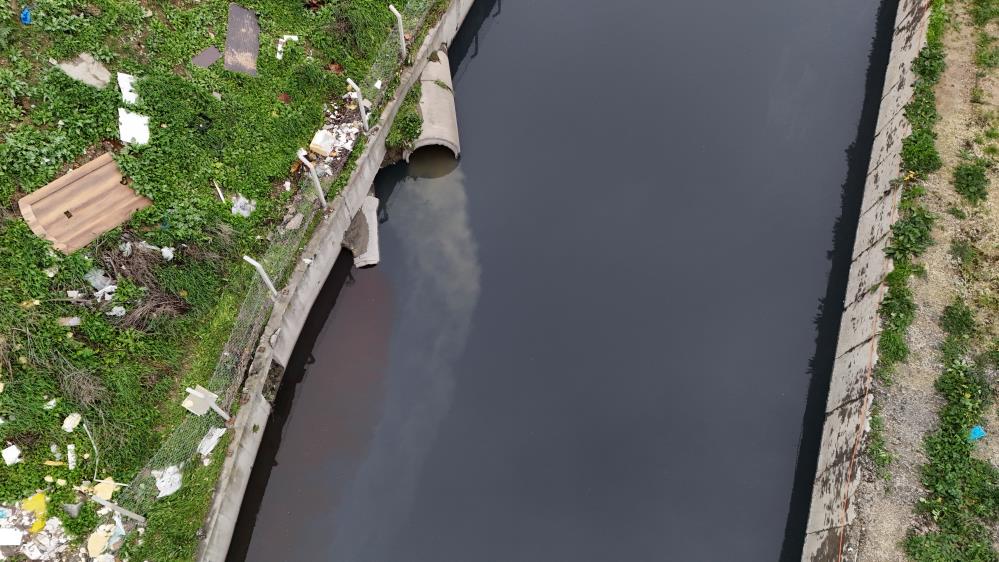 İski̇ Marmara Denizi'ne Lağım Akıtmaya Devam Ediyor1