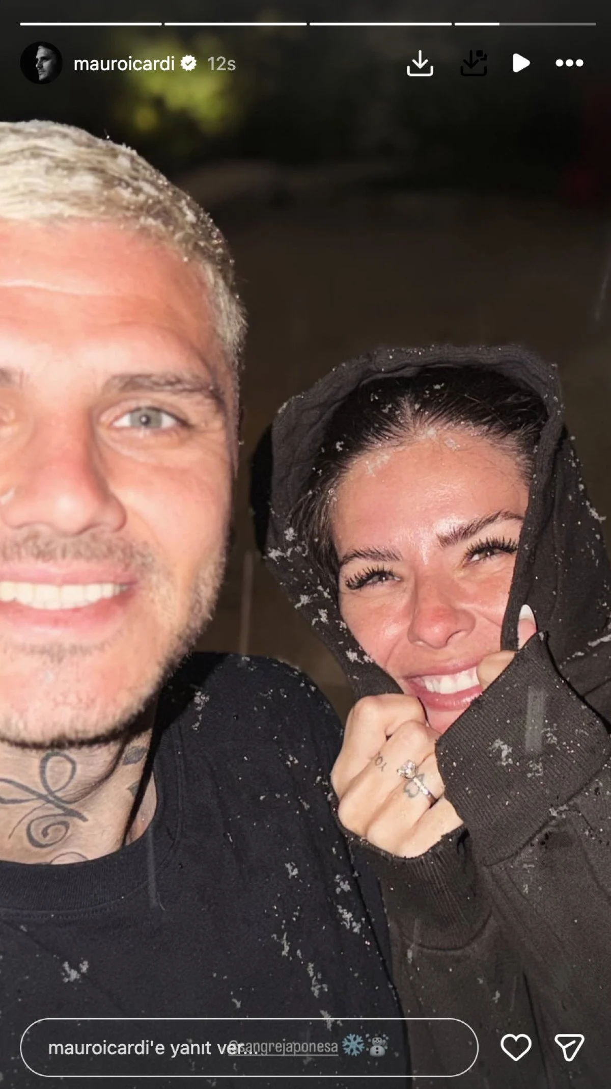 Karı Gören Mauro Icardi Ve Sevgilisi Kendini Bahçeye Attı