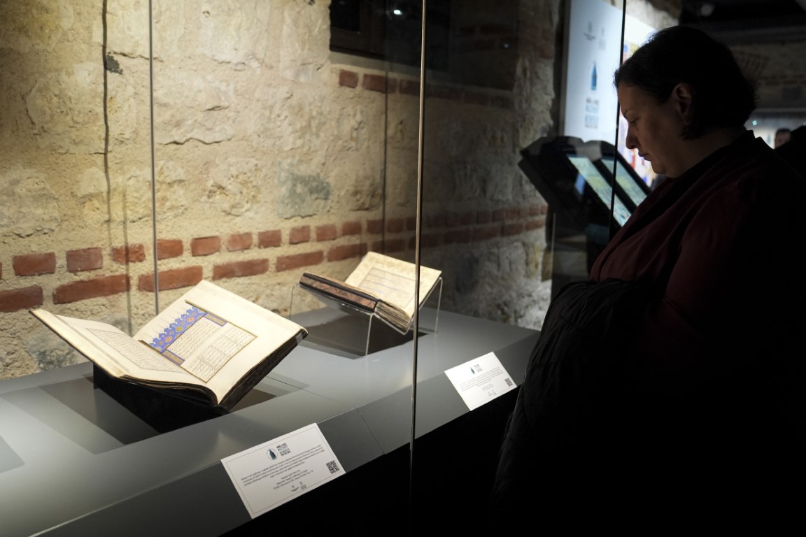 Mana Ve Nakış Müzehhep Mesneviler Yazma Eser Sergisi Açıldı (1)