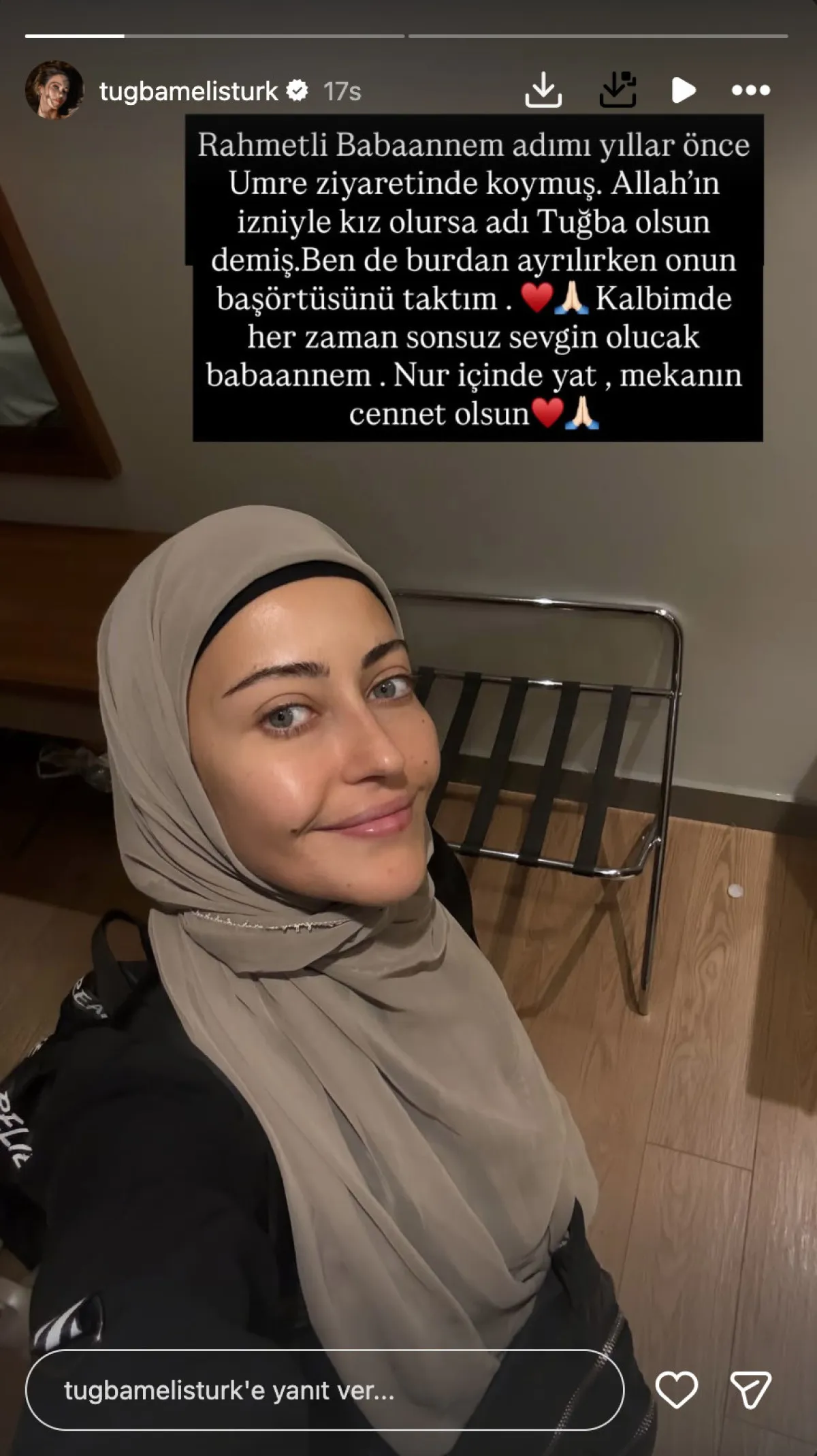 Oyuncu Tuğba Melis Türk Umreye Gitti