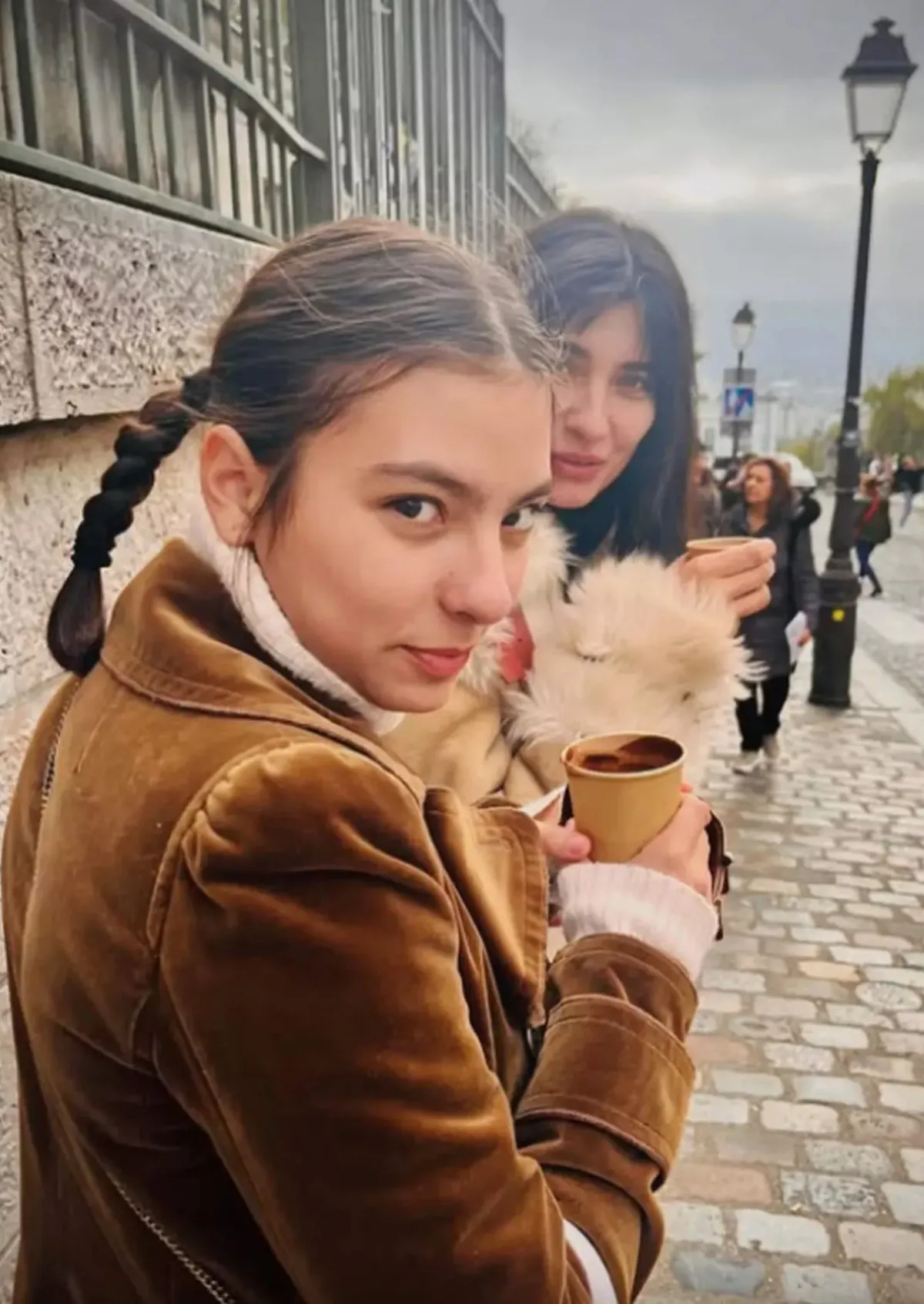 Tuba Büyüküstün’ün Ikiz Kızlarının Son Hali1