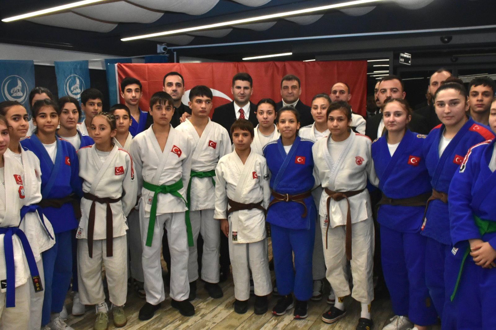 Ülkü Ocakları Genel Başkanı Uludağ’daydı1