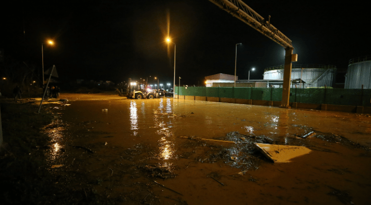 Çanakkale'de Sağanak Nedeniyle Kepez Çayı Taştı2