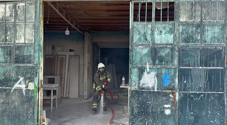 Hatay’da Mobilya Atölyesinde Yangın 1
