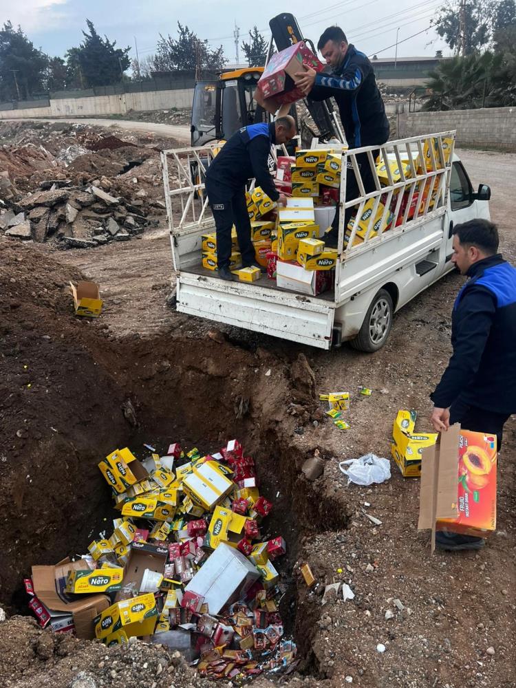 Raflarda Satılmayı Bekleyen 465 Kilogram Ürün Toprağa Gömülerek Imha Edildi1
