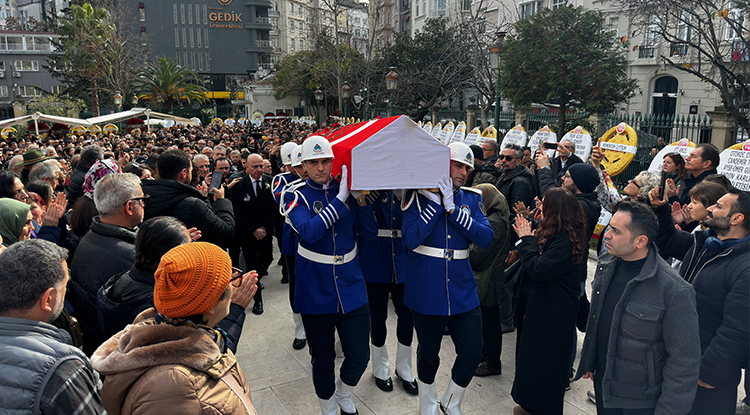 Türk Tiyatrosunun Usta Ismi Haldun Dormen, Son Yolculuğuna Uğurlandı 1