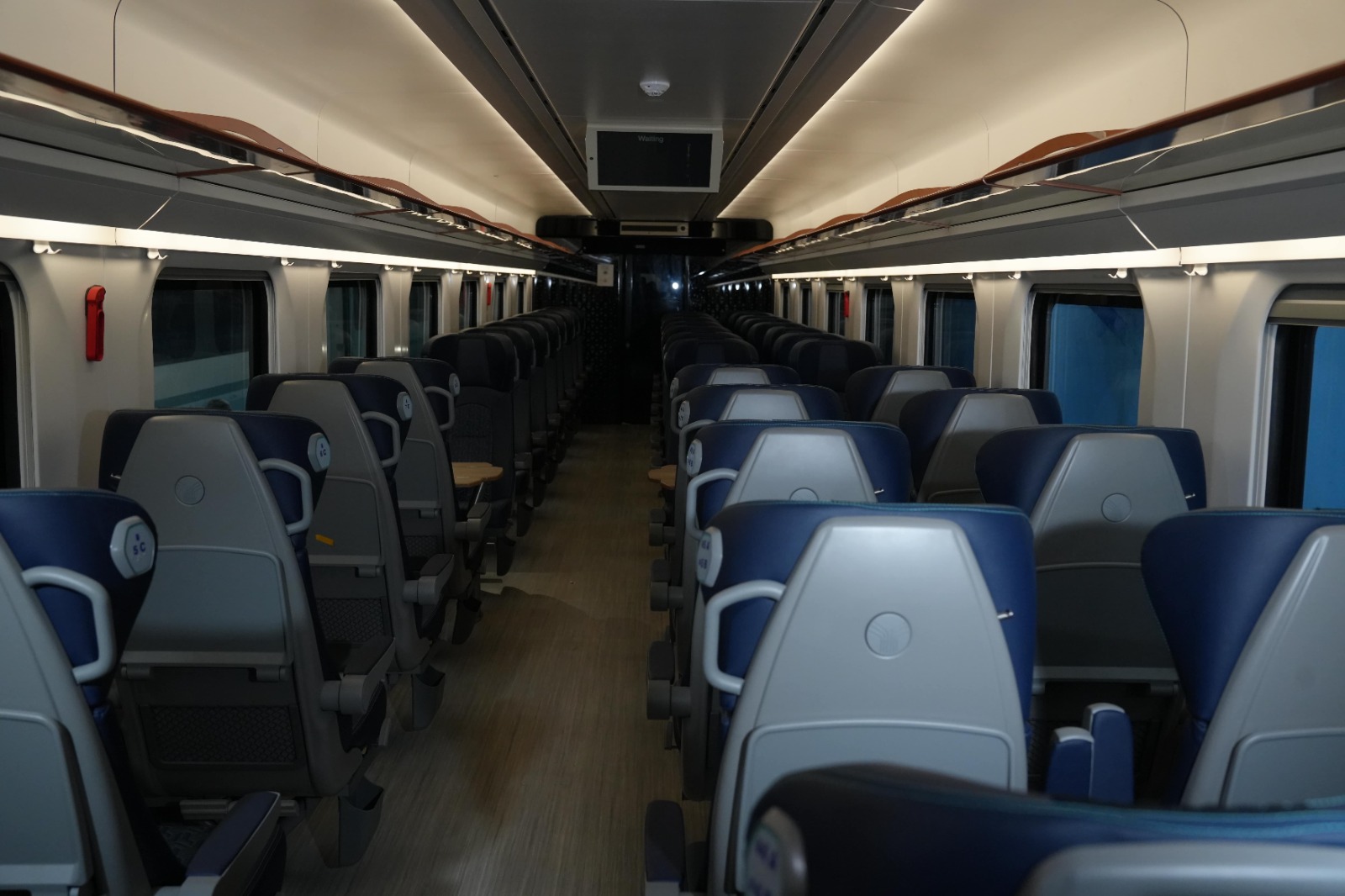 Türkiye'nin Ürettiği En Hızlı Tren Raylara Iniyor1