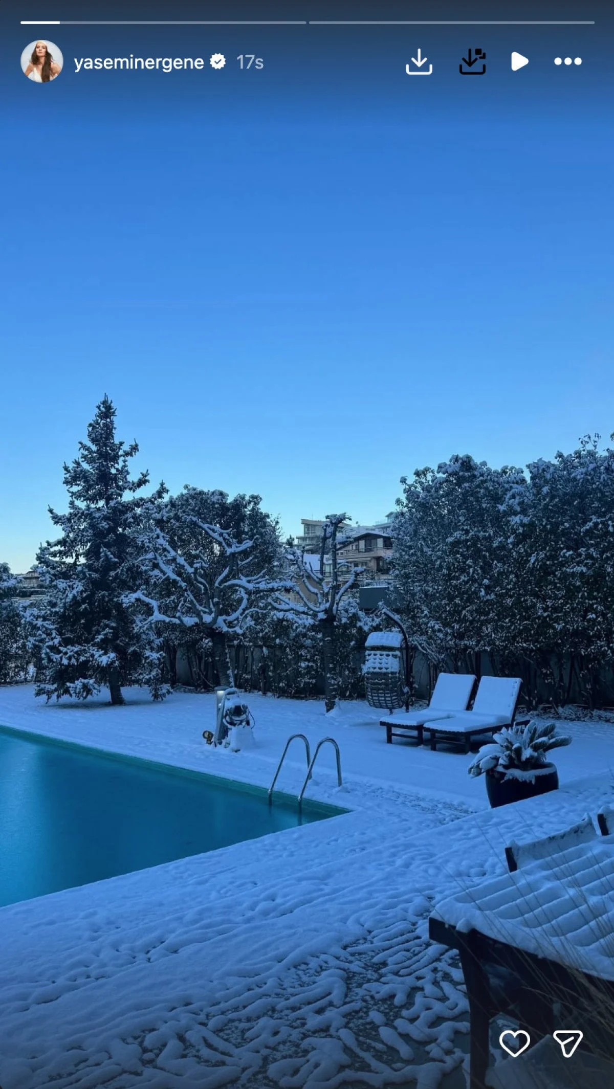 Yasemin Ergene Yeni Evinin Manzarasını Paylaştı