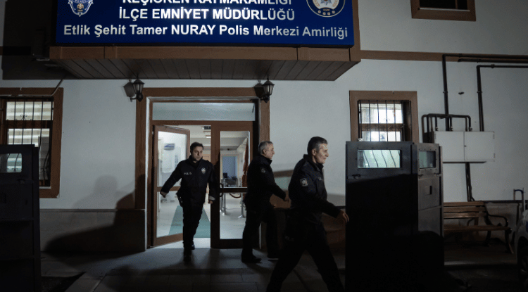 Ankara'da Polisler Ilk Sahurunu Mesai Başında Yaptı3