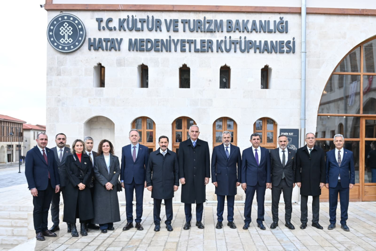 Asrin Felaketi̇nden Asrin İhyasina Bakan Ersoy