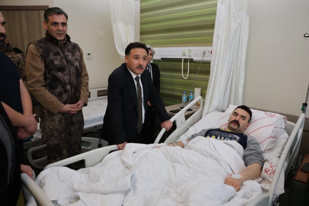 Bakan Çiftçi, Operasyonda Yaralanan Özel Harekat Polisiyle Telefonda Görüştü2