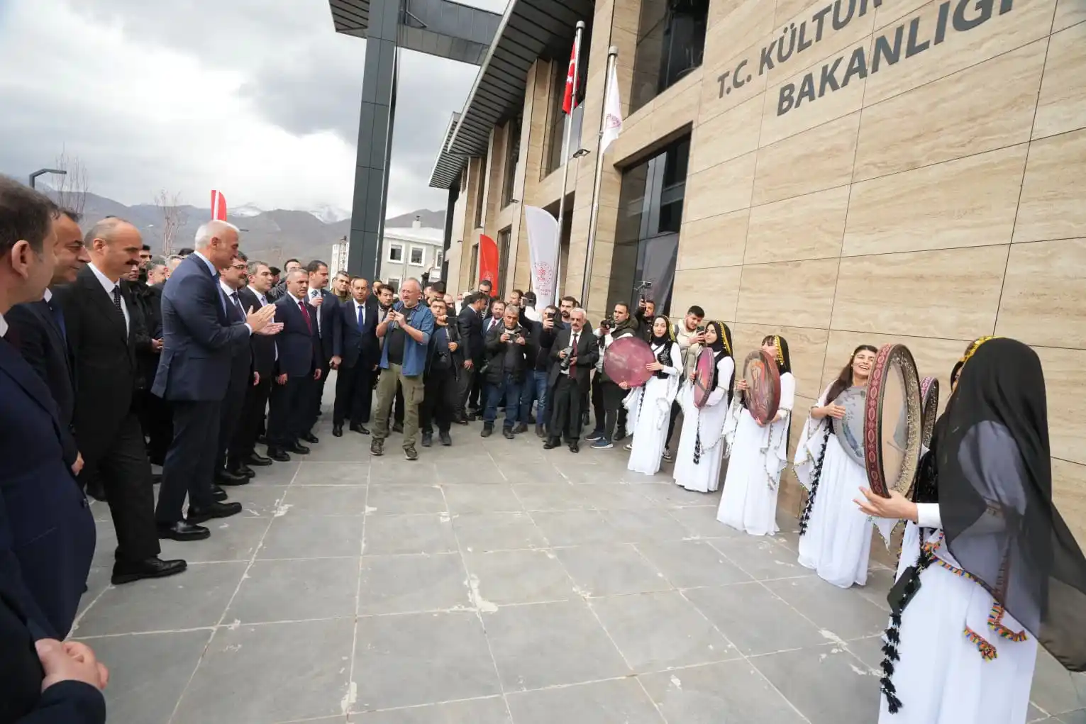 Bakan Ersoy’dan Batman’a Kültür Hamlesi3