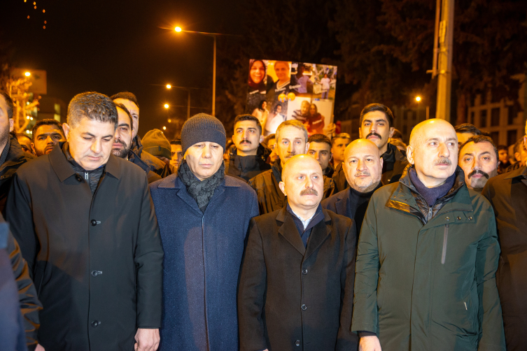 Bakan Yerlikaya Adıyaman'da Düzenlenen Sessiz Yürüyüşe Katıldı