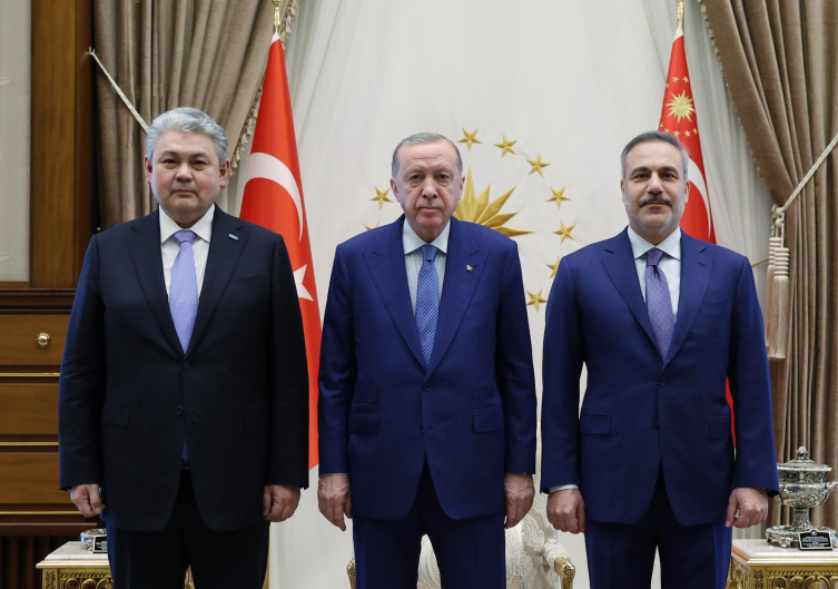 Cumhurbaşkanı Erdoğan, Yermek Koşerbayev'i Kabul Etti1