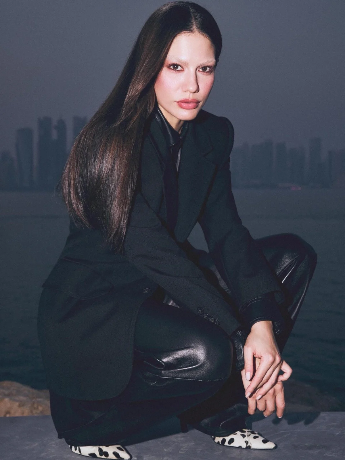 Demet Özdemir 'No Eyebrow' Akımına Katıldı